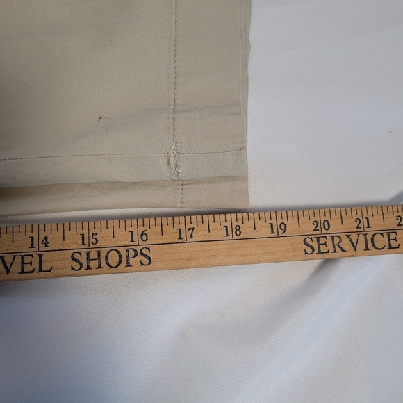 NWT St. John's Bay Khaki Capri Pants Women's Size 12 - Picture 2 of 12